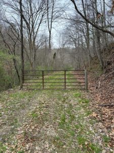 JUST WHAT YOU’VE BEEN WAITING FOR…140+/-ACRES GATED, PRIVATE AND ...